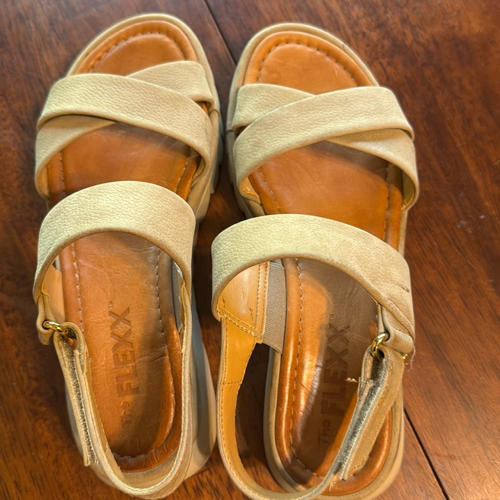 THE FLEXX Light Beige Sandals